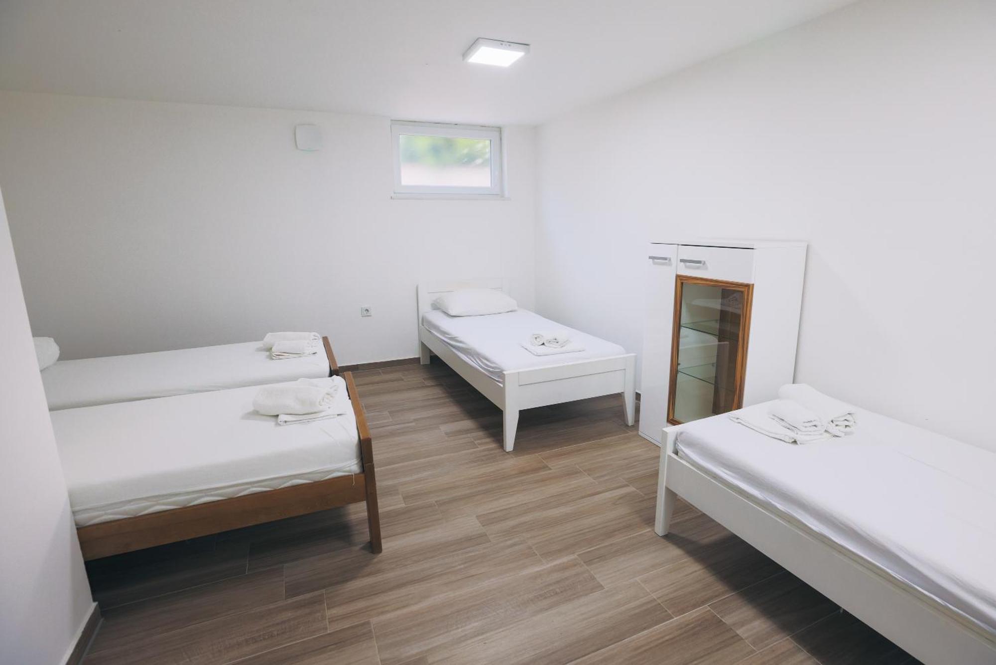 Royal Apartments Novalja Ngoại thất bức ảnh