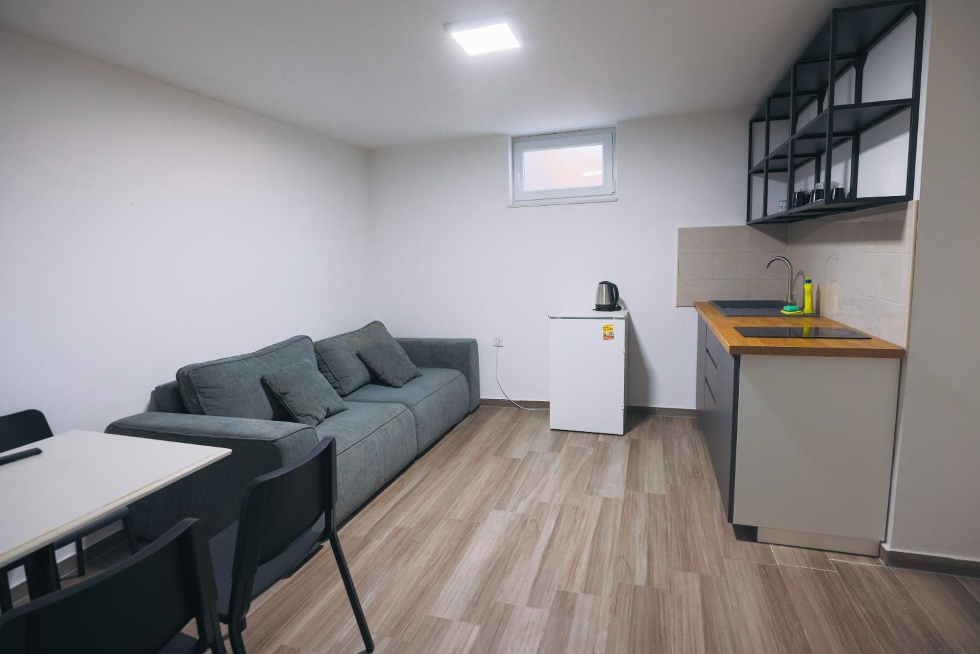 Royal Apartments Novalja Ngoại thất bức ảnh